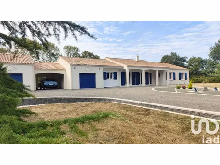 maison à avrillé (85440)