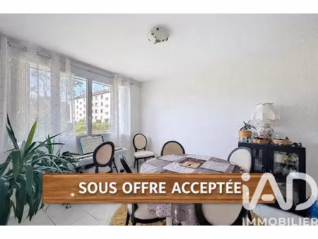 appartement à le mesnil-le-roi (78600)