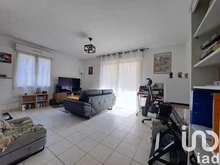 appartement à le perray-en-yvelines (78610)