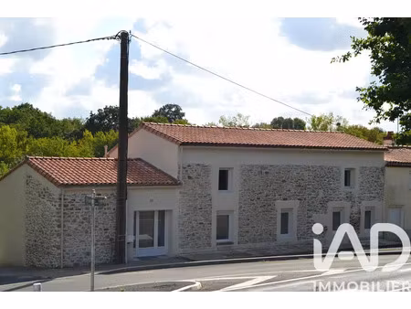 maison traditionnelle à gorges (44190)