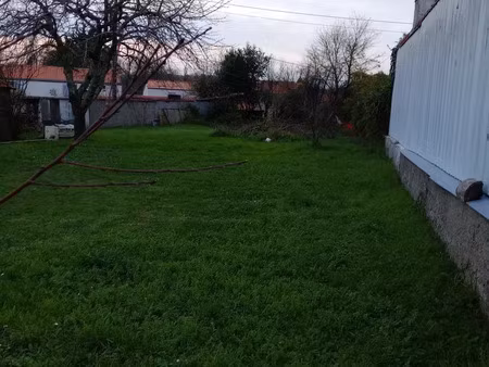terrain à bâtir à vue (44640)