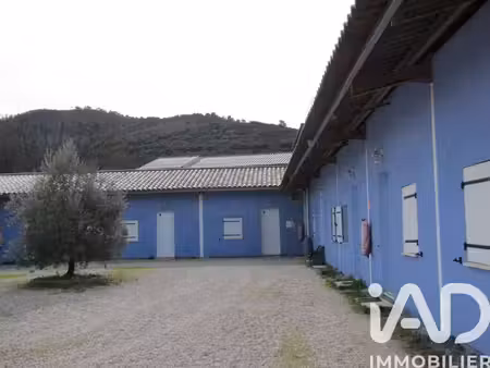 immeuble à rougiers (83170)