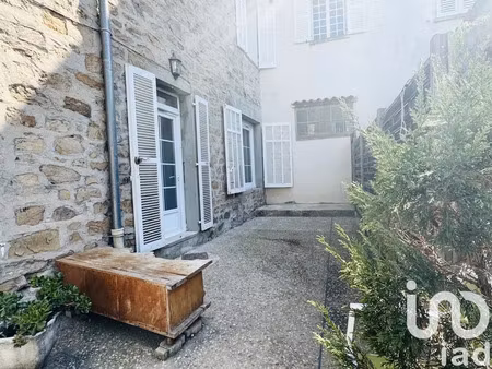 appartement à le muy (83490)