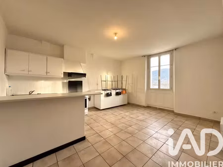 appartement à signes (83870)