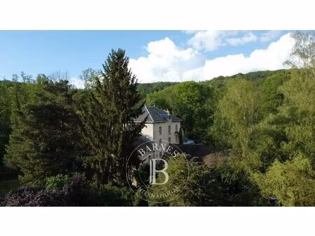 saint-rémy-lès-chevreuse - moulin rénové de 624m2 habitables - parc et dépendances