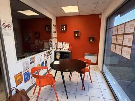 location bureaux et commerces à essarts-en-bocage (85140) : à louer / 36m² essarts-en-boca