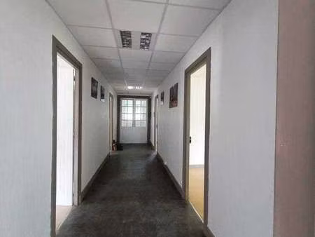 location bureaux et commerces à soulom (65260) : à louer / 400m² soulom