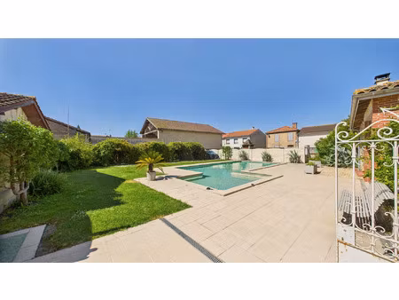 vente maison 9 pièces 650 m² aire-sur-l’adour (40800)