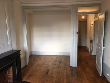 f2 grande rue de la guillotiere