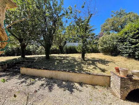 maison de 143 m2   au calme sur un terrain clos