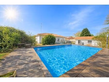 maison de 5 pièces de 117 m² à narrosse