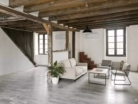 maison de 360 m2 à rénover à sancoins