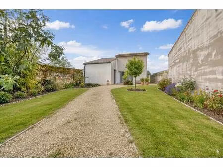 maison de 4 pièces de 90 6 m² située à tonnay-charente