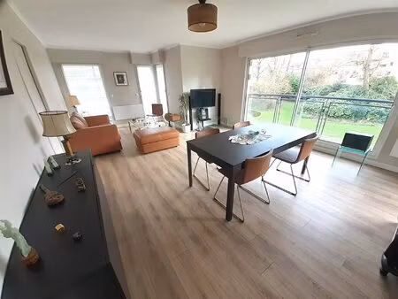 appartemetn t3 plein sud loggia double garage