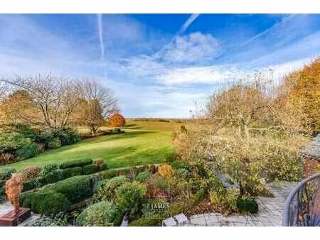 propriété avec vue sur les champs à ohain