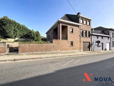 belle maison avec garage et jardin