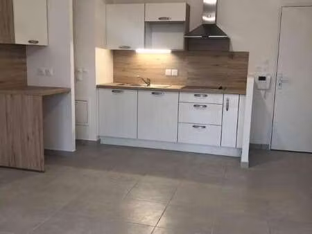 location appartement 3 pièces à angers (49000) : à louer 3 pièces / 64m² angers