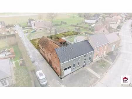 ferme de caractère avec cour intérieure au centre de bogaard