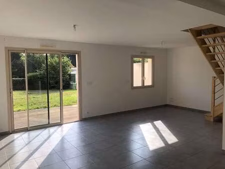 location maison à villevêque (49140) : à louer / 96m² villevêque