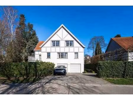 a deux pas de la place dumon - splendide villa récente