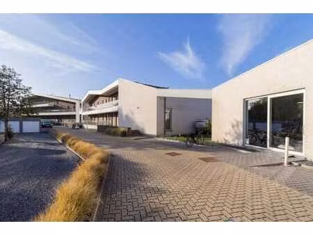 bel appartement duplex avec petit jardin