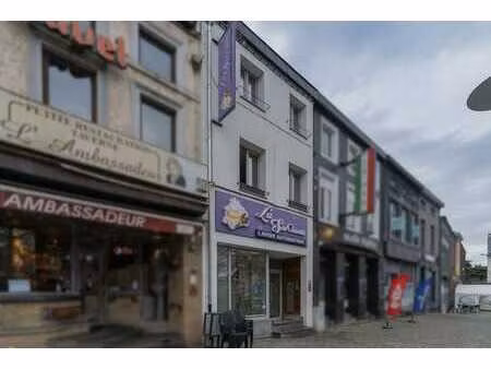 immeuble de rapport composé d'un rez commercial et 2 appts