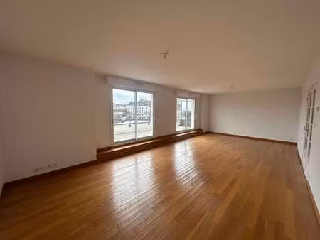 location appartement 5 pièces à nantes (44000) : à louer 5 pièces / 144m² nantes