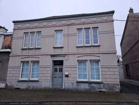 très belle maison style maison de maître