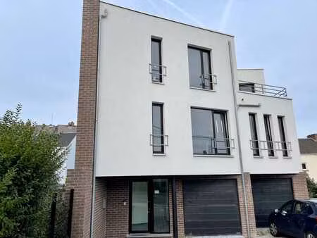 aprt 2 ch-gar-clim-rue très calme