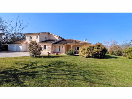 vente maison 8 pièces 212 m² à sainte-consorce (69280)  1 080 000 €