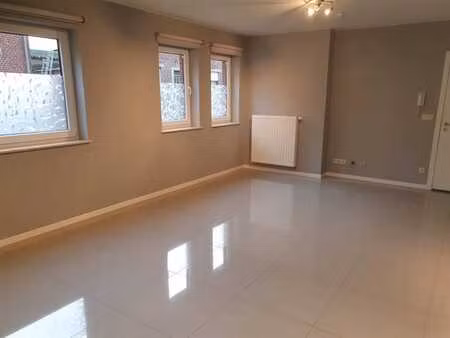 appartement rdc de 2 ch avec parking