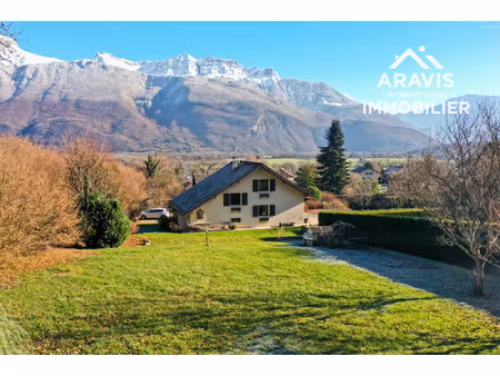 maison avec piscine et vue splendide