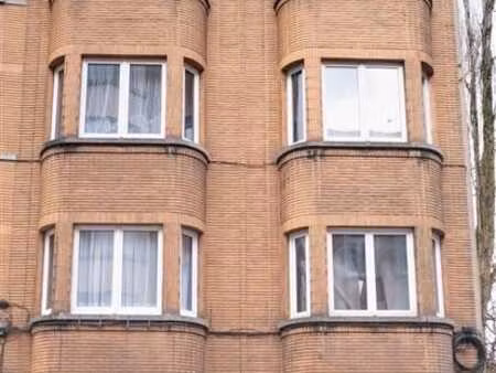 appartement 1 chambre au 1° étage gauche + cave  à deux pas