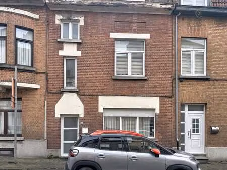 maison unifamiliale 4 chambres + cour