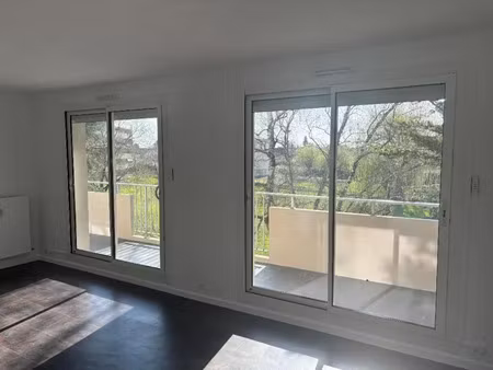 vente appartement 3 pièces 83 m² à saint-denis-lès-bourg (01000)  160 000 €