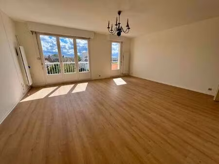 location appartement 4 pièces à saint-jacques-de-la-lande (35136) : à louer 4 pièces / 90m
