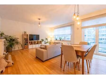 bel appartement de 100m² à proximité de la place dumon