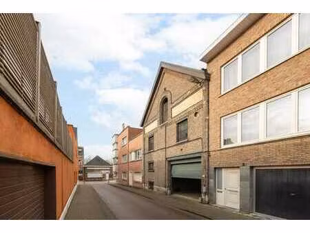 grande propriété à rénover avec entrepôt à rumst