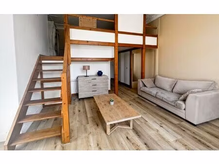 location appartement  m² t-1 à reims  700 €