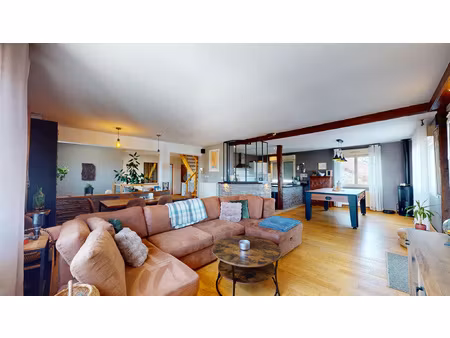 appartement avec terrasse  balcon et stationnements