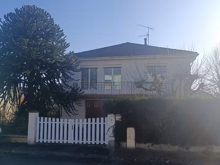 pavillon 124 m2 avec sous-sol complet  garage et terrain clo