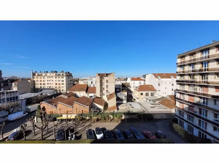vente appartement 2 pièces 43 m² à la varenne saint hilaire (94210)  240 000 €