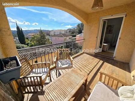 duplex 5 pièces 145 m²