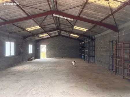 hangar à louer