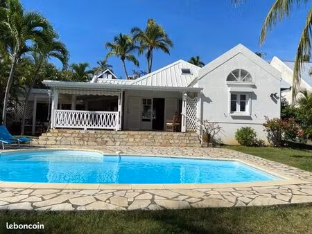 villa 4 pièces 94 m²