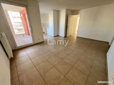 appartement 3 pièces 65 m²