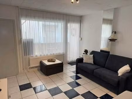 studio lumineux et prêt à emménager avec terrasse  situat...