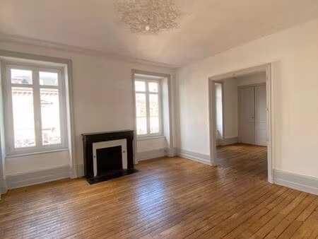 tres beau t5-t6 spacieux lumineux baudin