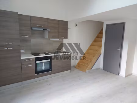 superbe appartement t2 duplex à louer proche custines