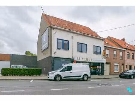 handelspand met woonst  winkel en atelier te moorslede